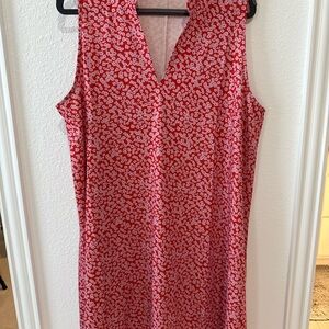 Chic Red Floral V-Neck Midi Dress